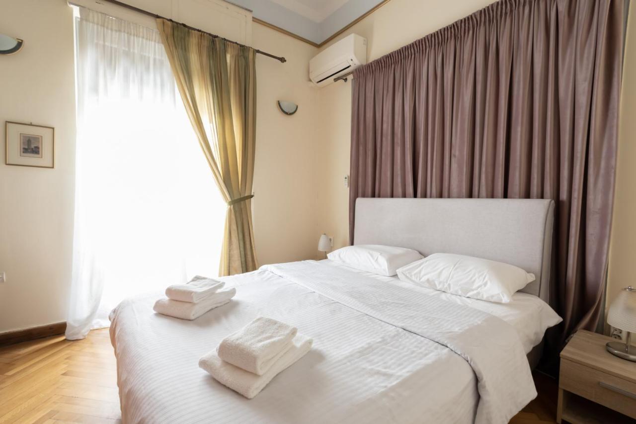 Ideal 4 Bdr Apartment In Plaka For 10! Афины Экстерьер фото